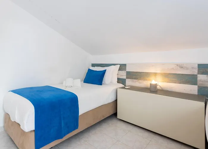 #197 Casa Gili By Holidays * Albufeira